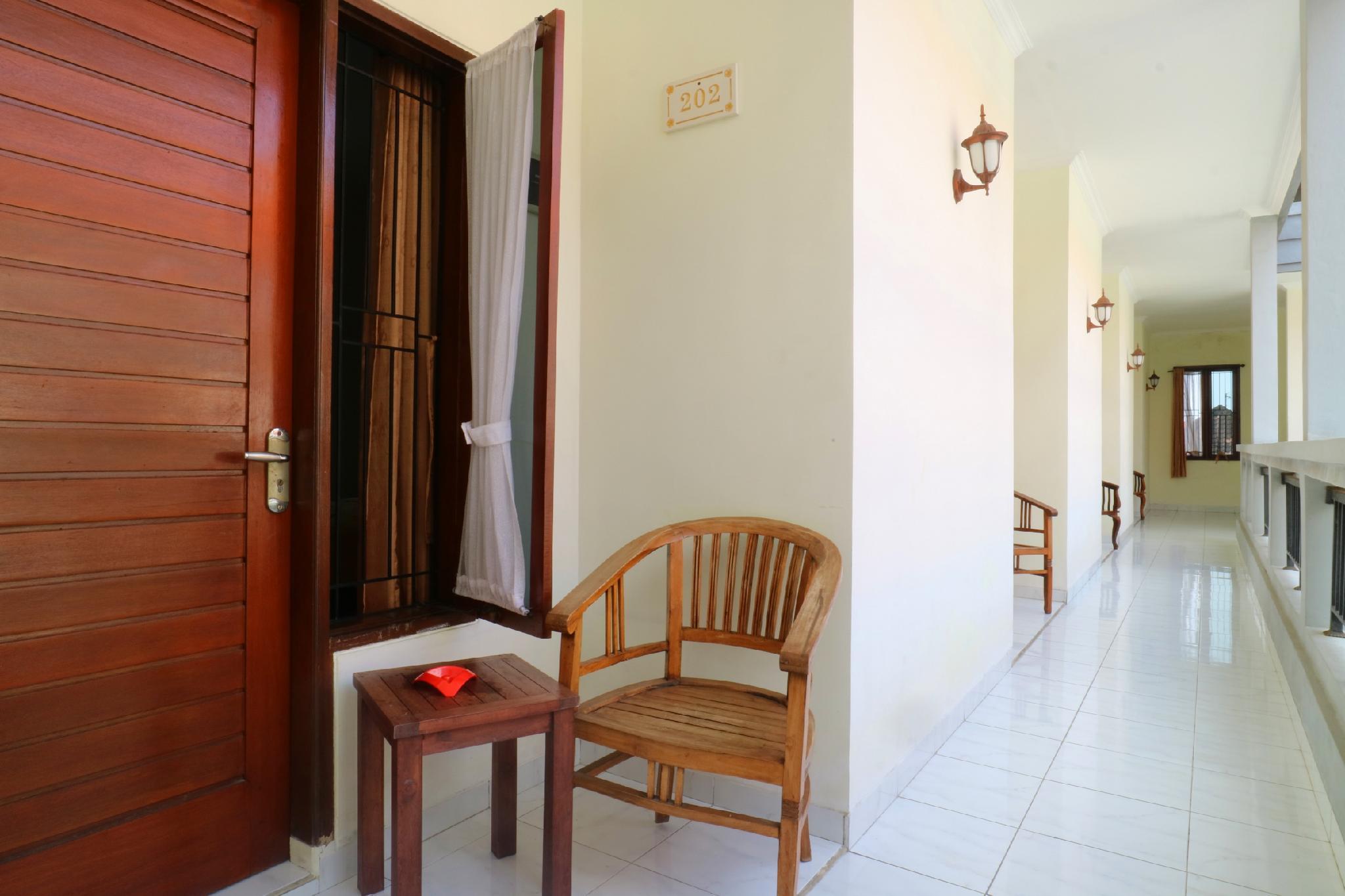 OYO 3910 Teges Inn Kuta Lombok Exterior foto