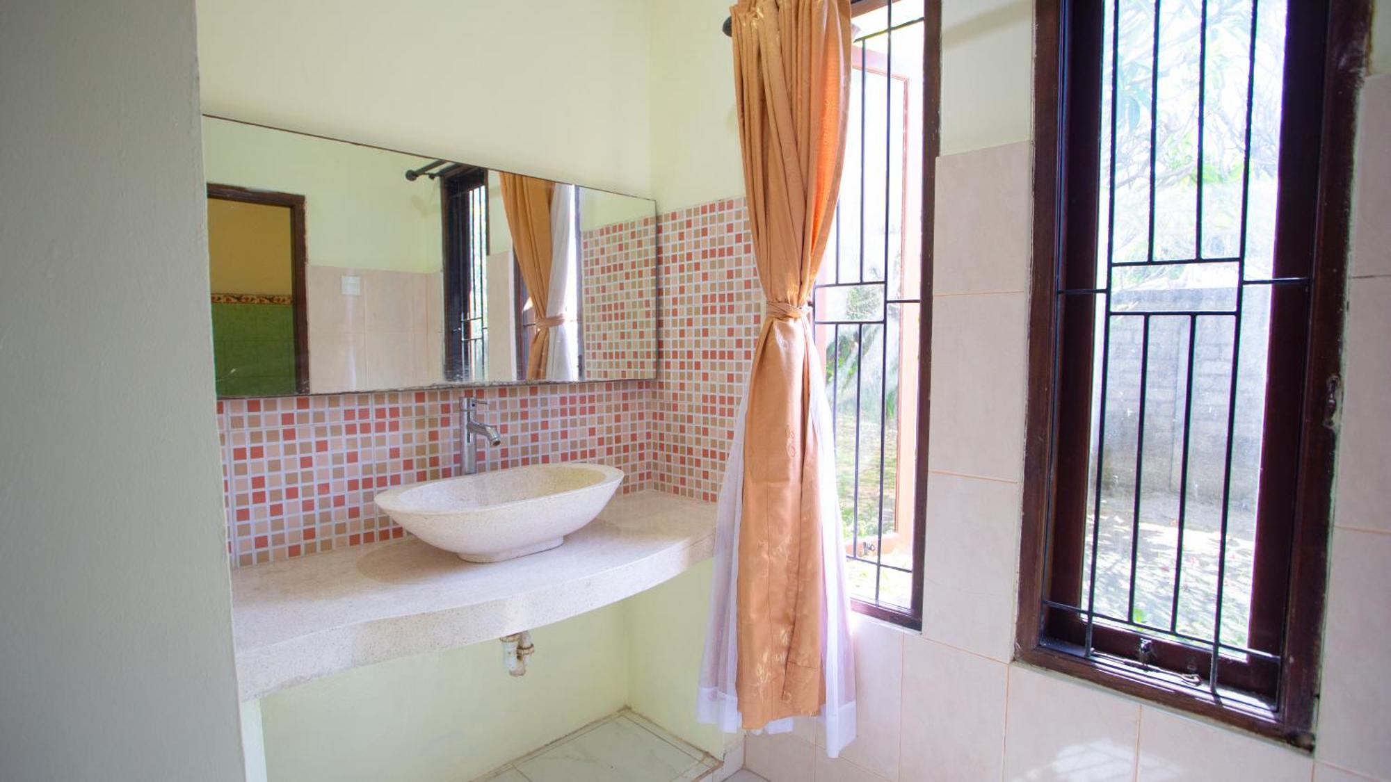 OYO 3910 Teges Inn Kuta Lombok Exterior foto