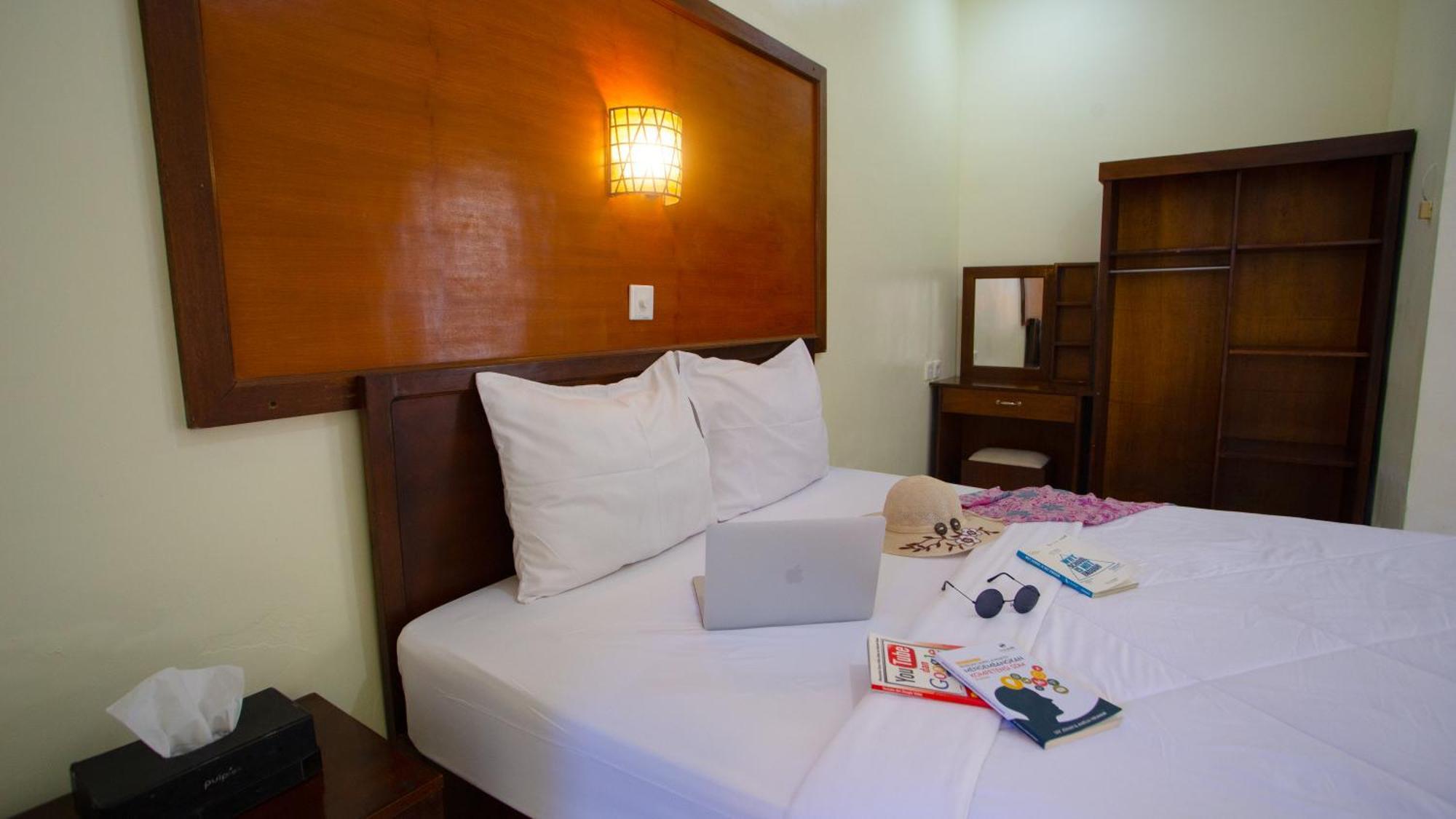 OYO 3910 Teges Inn Kuta Lombok Exterior foto