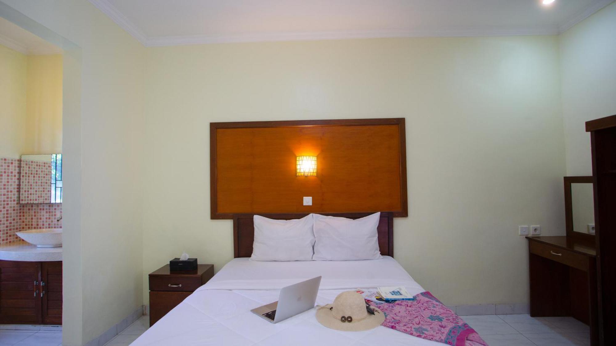 OYO 3910 Teges Inn Kuta Lombok Exterior foto