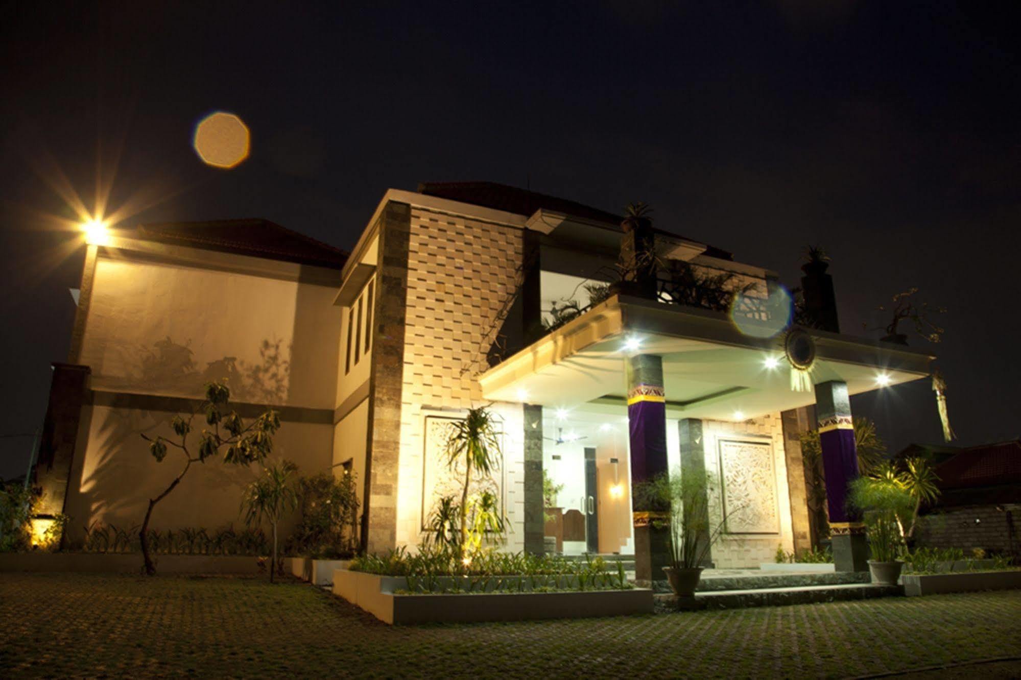 OYO 3910 Teges Inn Kuta Lombok Exterior foto