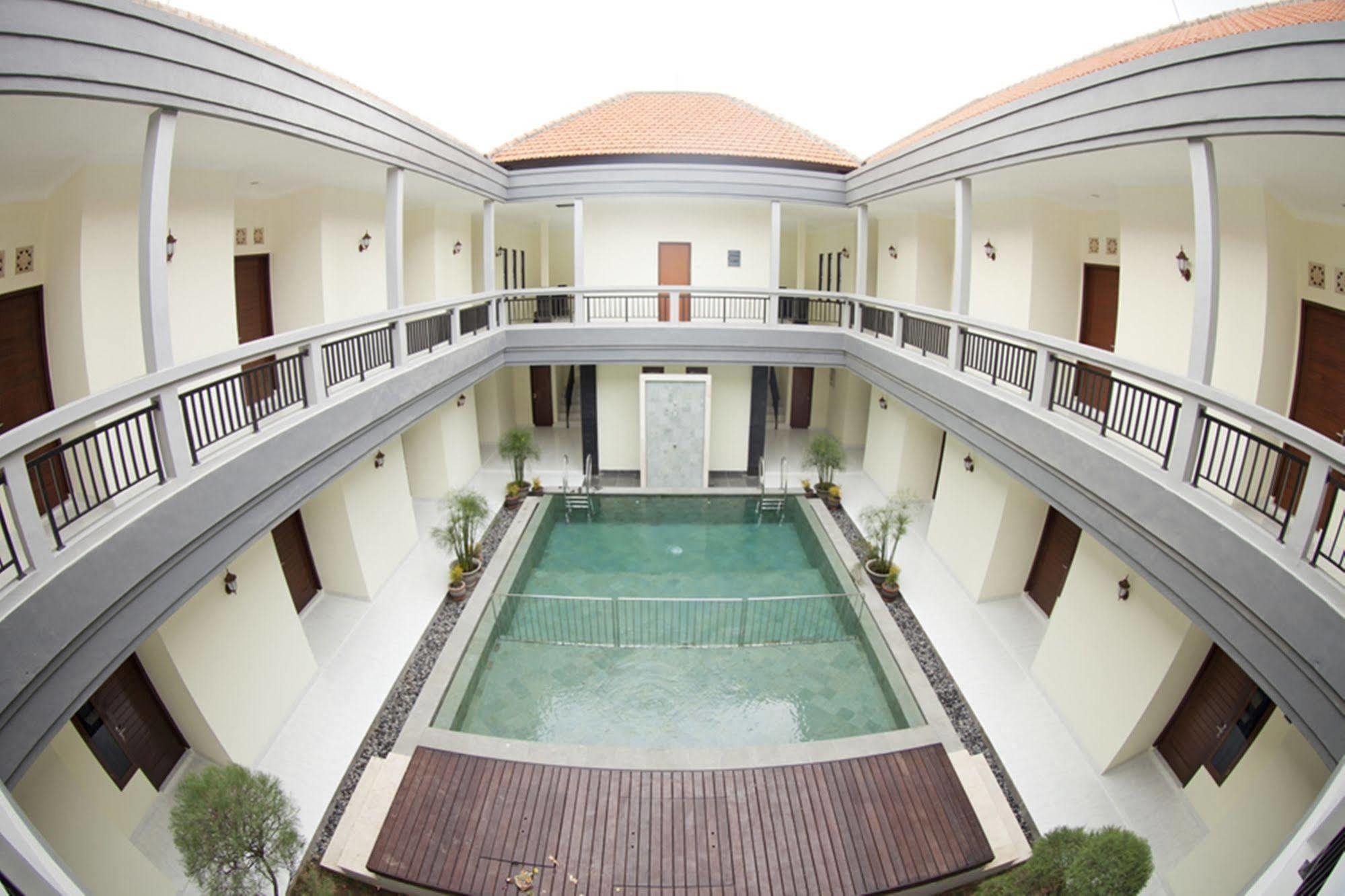 OYO 3910 Teges Inn Kuta Lombok Exterior foto