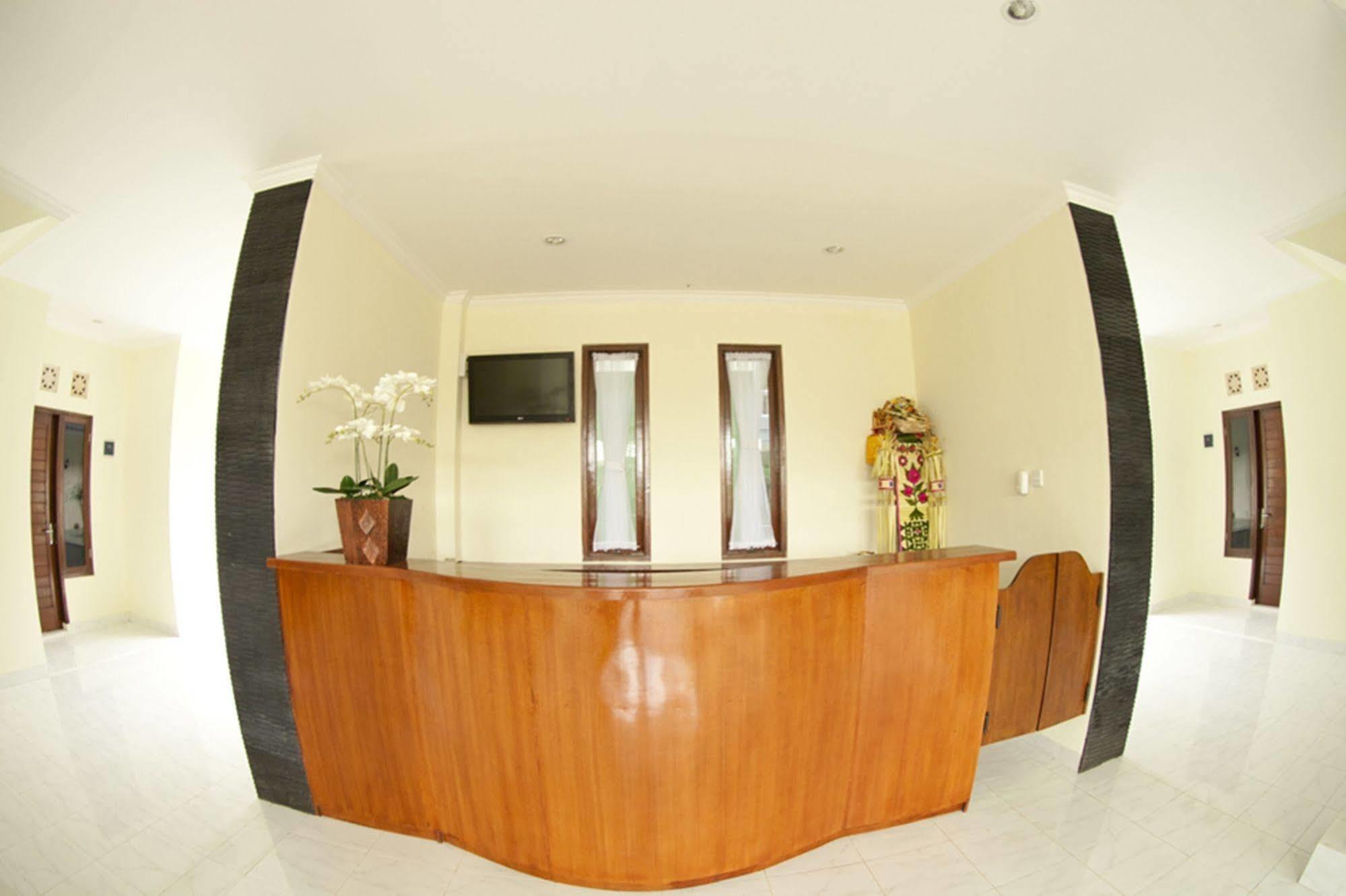 OYO 3910 Teges Inn Kuta Lombok Exterior foto