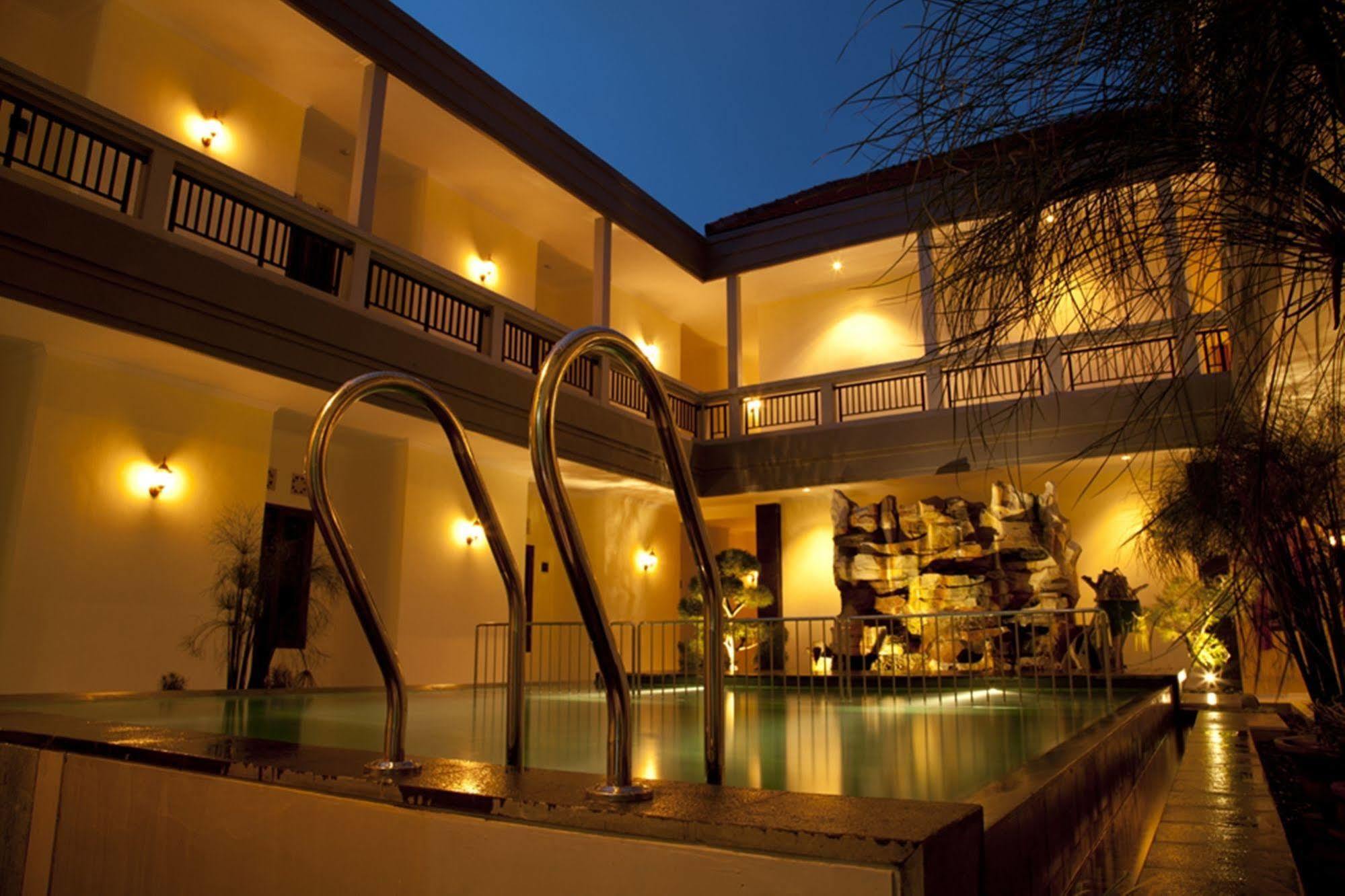 OYO 3910 Teges Inn Kuta Lombok Exterior foto
